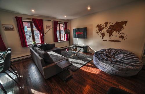 Old Montreal Apartment | Spacious two stories condo in old port free parking