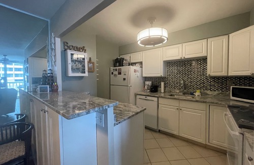 Daytona Beach Condo | Spacious, updated 1 bed/1 bath condo with gorgeous ocean views