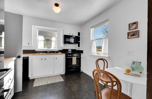 Franklin to the Fort House | Spacious & Updated 4-bedroom home w/BBQ, fire pit & AC in the Heart of Missoula!