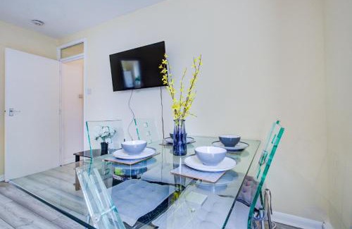 Selhurst Apartment | Spacious Urban Apartment in Croydon