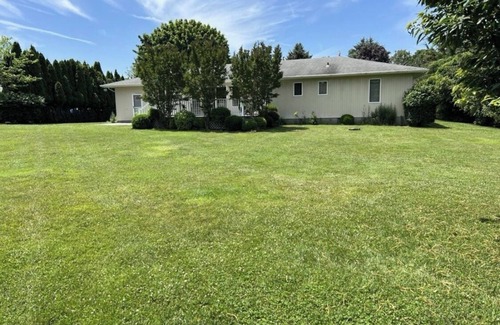 Southold House | Spacious Vacation 4BR Home Near Southold Beach, Greenport, and Top Wineries