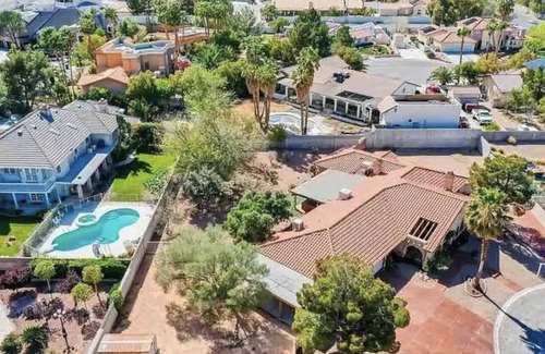 Canyon Gate House | Spacious Vegas House: Sleeps 15 with Master Spa and bar