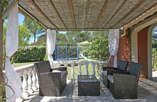 Bagnols-en-Foret Villa | Spacious villa in Bagnols en Foret with private pool
