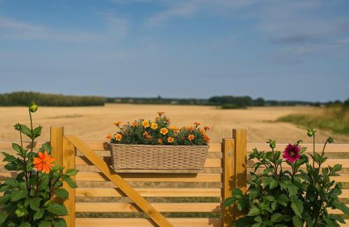 Kavlinge Villa | Spacious Villa Hot Tub Near Lund Sleeps 6 Golf and Beach