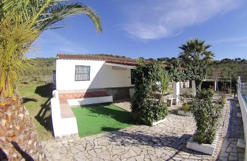 Aroche Villa | Spacious villa in Aroche, 160 m², private pool, 10 guests