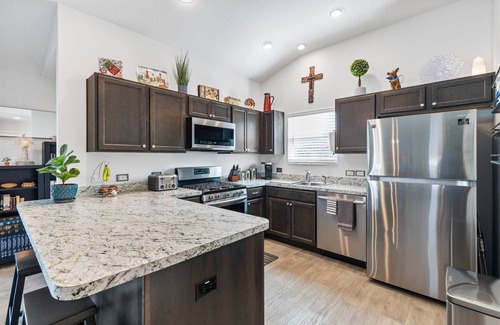 Wildwood Villa | Spacious villa in The Villages w/nice outdoor area south of turnpike.