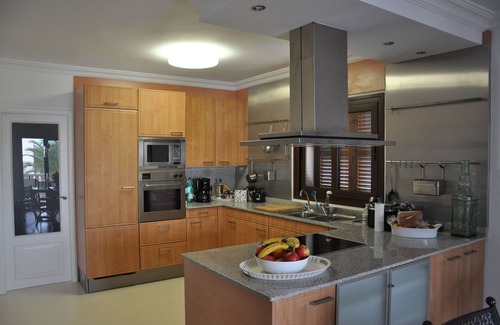 Portocolom Villa | Spacious villa m. Pool, -very close to the beach, family-friendly, wireless