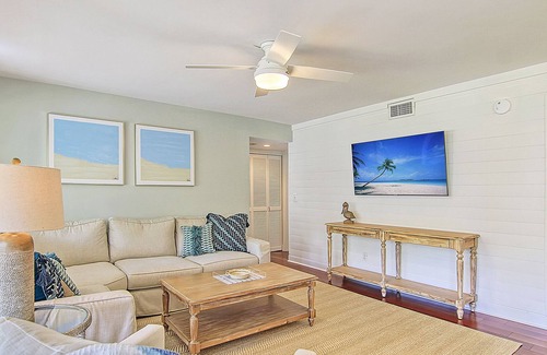 Kiawah Island Villa | Spacious villa near tennis and Sanctuary