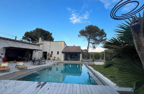 Pujaut House | SPACIOUS VILLA RENOVATED VERY COZY OF FULL FOOT IN A PARK SPORTS WITH SWIMMING POOL