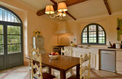 Bibbona Villa | Spacious villa with heated pool, A/C, Wi-Fi, BBQ, al fresco dining, sleep 20