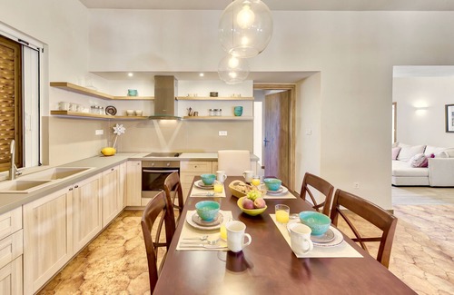 Pigadhakia Villa | Spacious villa with 5 bedrooms and private pool located close to Alykes