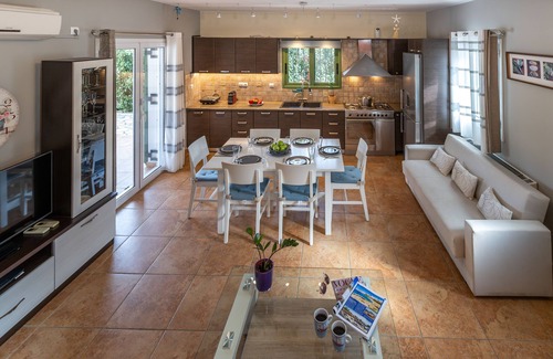 Makriotika Villa | Spacious Villa with private pool in quiet location. Top equipment