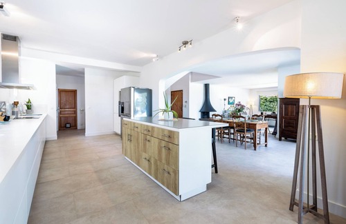 Grabels Villa | Spacious villa with swimming pool and beautiful view