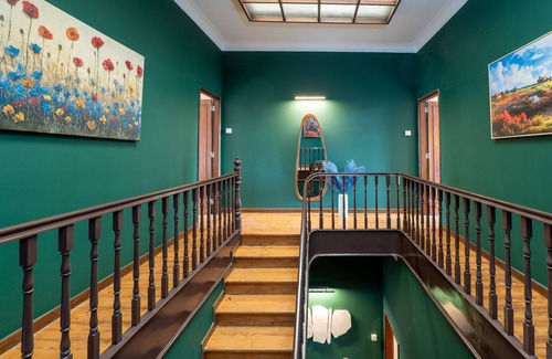 Cedofeita Villa | Spacious Vintage Porto House
