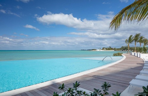 Nassau Resort | Spacious w/Golf Course Views -New Resort on Cable Beach-Close to Downtown Nassau