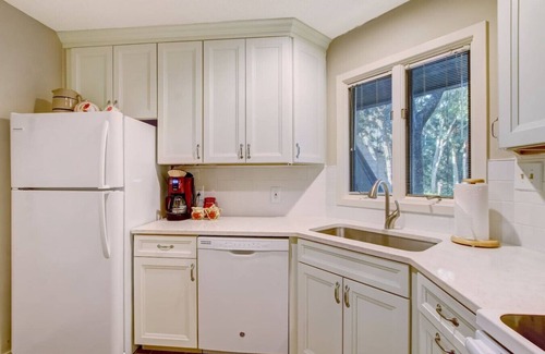 Fernandina Beach Villa | Spacious, Walk-to-beach, Single level