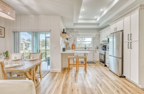 Rotonda Heights House | Spacious waterfront 6 Bd house in lovely Rotonda West near oceans , Park Pool
