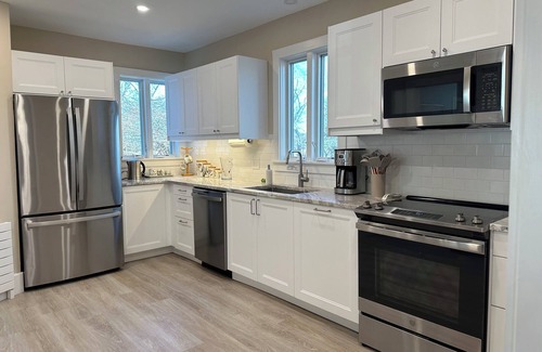 Old Lyme House | Spacious Waterfront 4-bedroom Newly Renovated Private Home in Charming Old Lyme