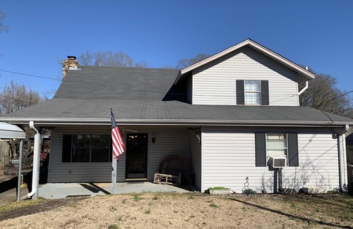 Sardis Cabin | Spacious waterfront cabin located on the lower Sardis lake.