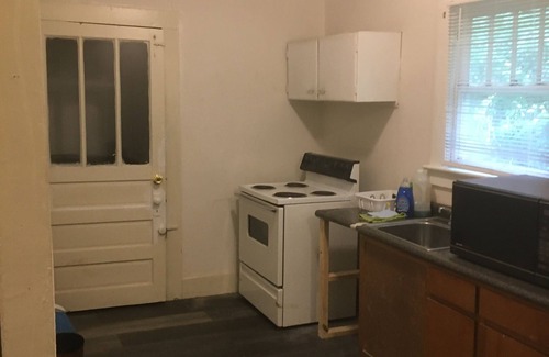 Mobile House | Spacious Welcoming 3-bedroom house with Wi-Fi, AC