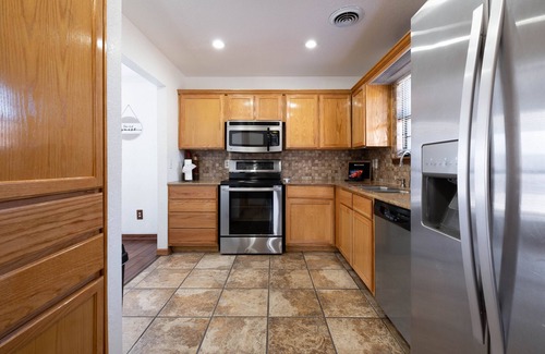 Amarillo House | Spacious Welcoming Oasis With Gameroom