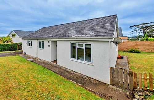 Abersoch House | Spacious Welsh Coastal Retreat, No Deposit