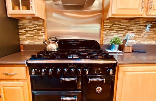 Riverside Cabin | Spacious Western Lodge | Sleeps 10 | Rustic Luxury in Riverside, Wyoming