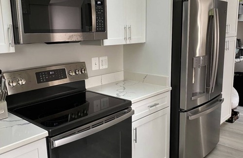 Round Hill Apartment | Spacious Whole Garage Apartment with Blue Ridge Views