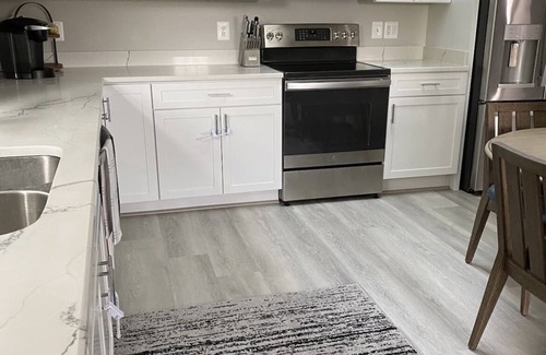 Round Hill Apartment | Spacious Whole Garage Apartment with Blue Ridge Views