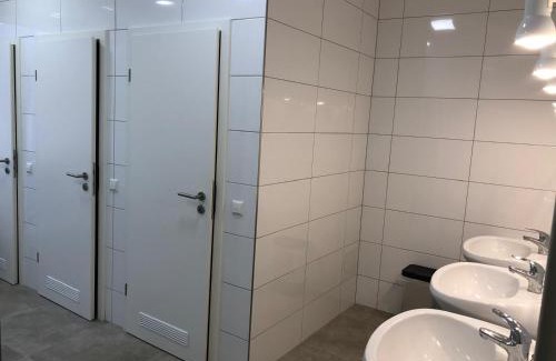 Ostringen Apartment | Spacious Worker Apartments with Rooftop Terrace - Up to 21 Guests