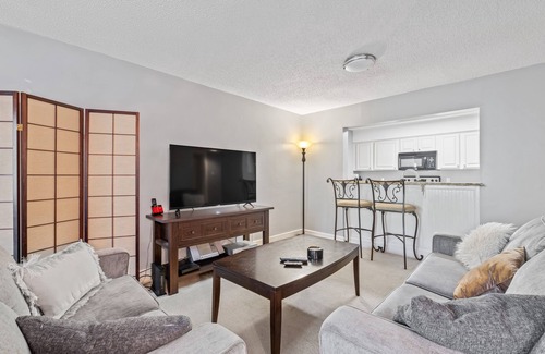 Hilton Head Island Condo | Spacious Xanadu Villa w/Pool, Tennis walk to Beach Coligny, Celebration Park!