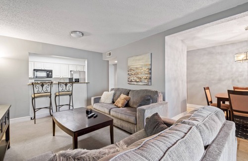 Hilton Head Island Condo | Spacious Xanadu Villa w/Pool, Tennis walk to Beach Coligny, Celebration Park!