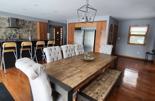 Central Frontenac Cottage | Spacious Year-Round Waterfront Cottage on Sharbot Lake