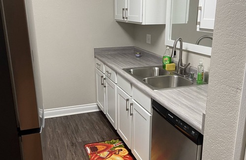 Las Vegas Apartment | Spacious1bedroom w/fire place