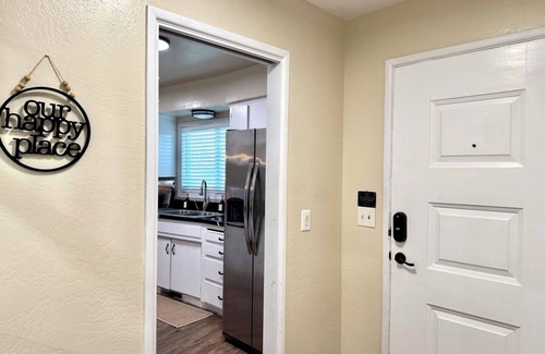 Hanford House | SpaciousHome with King Bed, Game Room & Washer/Dryer