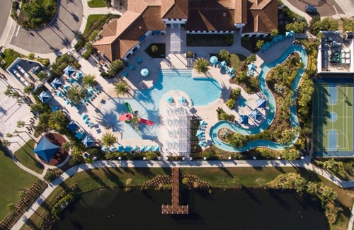 Four Corners House | SpaciousTownhome 5 min to Disney Private Pool-BBQ