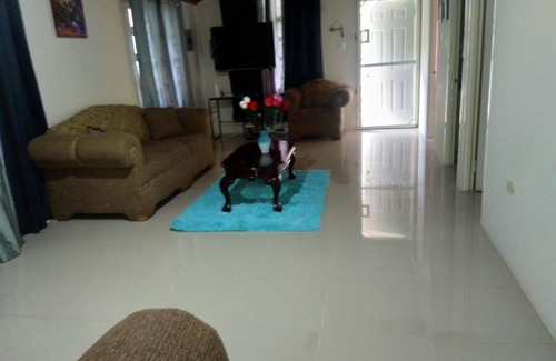 Spanish Town House | Spanish Palms Villa, in Spanish Town