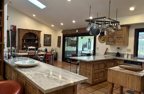 Ladera Heights Villa | Spanish villa with pool and outdoor kitchen centrally located in LA.