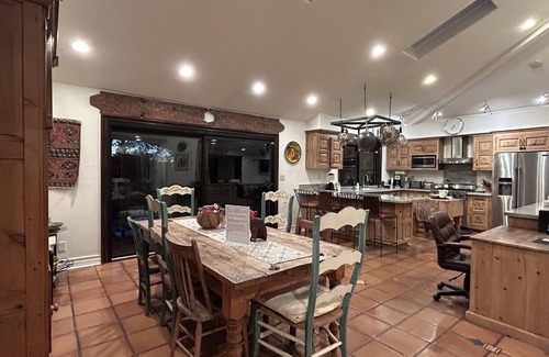 Ladera Heights Villa | Spanish villa with pool and outdoor kitchen centrally located in LA.