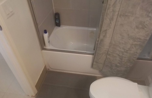 Plantation Apartment | Spare bedroom with private bathroom