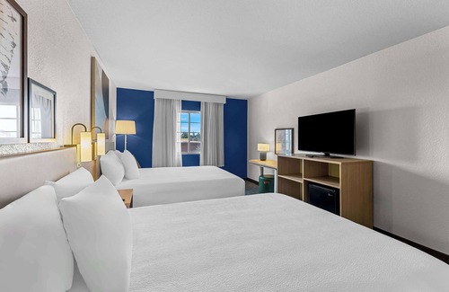 Glendale Hotel | Spark by Hilton Glendale Phoenix North