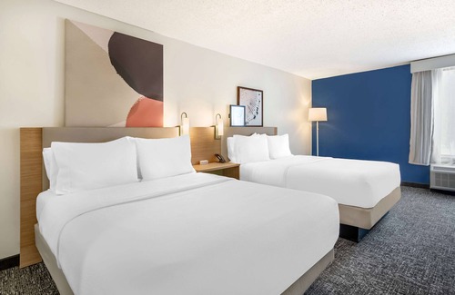 Roanoke Hotel | Spark by Hilton Roanoke Airport