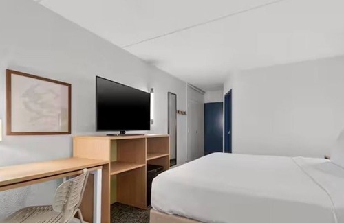 Vestal Hotel | Spark by Hilton Vestal Binghamton University Area