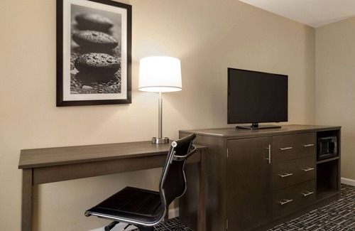 Waldorf Hotel | Spark by Hilton Waldorf