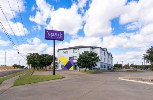 Wichita Falls Hotel | Spark by Hilton Wichita Falls