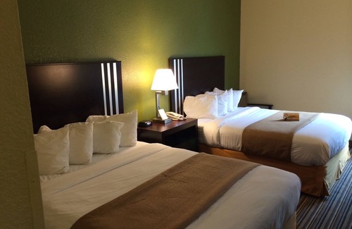 Wytheville Hotel | Spark by Hilton Wytheville East Main Street