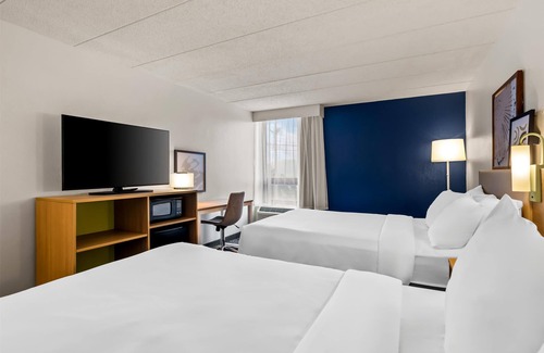 Wytheville Hotel | Spark by Hilton Wytheville Holston Rd I 81