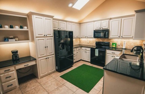 Lubbock House | Spark Getaways: The Mulligan Spa and Golf