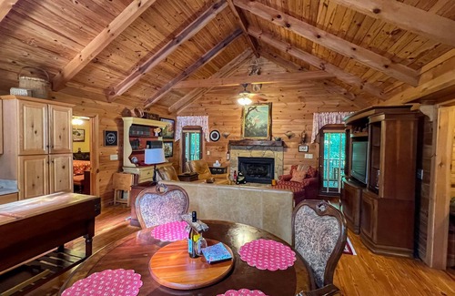 Pine Mountain Cabin | Sparkleberry Cabin