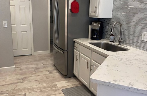 Paradise Valley Village Condo | Sparkling clean, recently updated and centrally located Scottsdale condo.